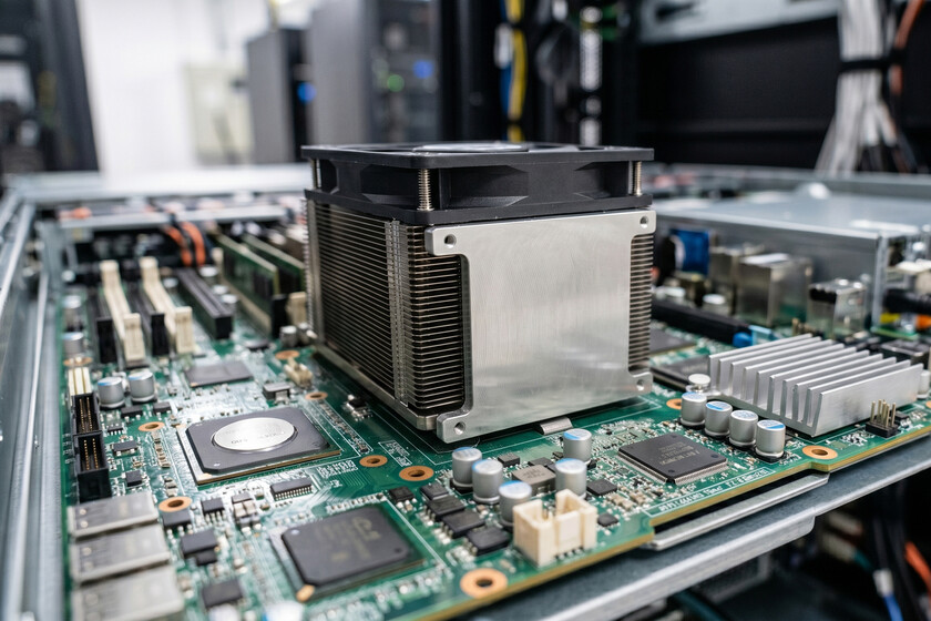Alibaba conecta sus GPUs Zhenwu para competir con Nvidia